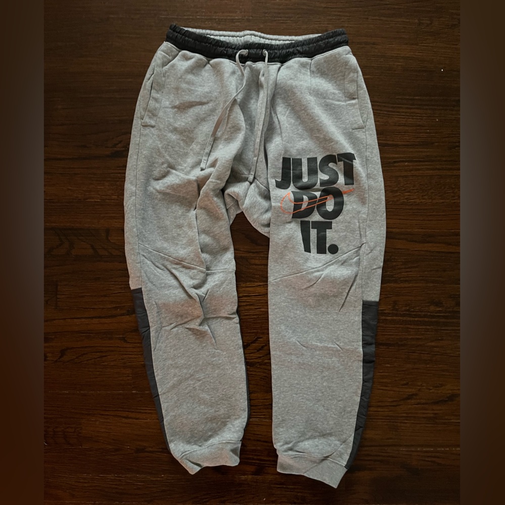 Nike “Just Do It” Sweatpants- L